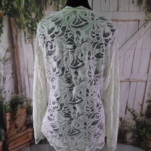Long Sleeve Lace Scallop Top